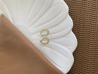 Vip Gold Zirkon Taşlı Kenarı Üçgen Ay Tasarım Küpe