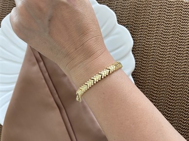 Vip Gold Zirkon Taşlı Ortası V Sıralı Bileklik