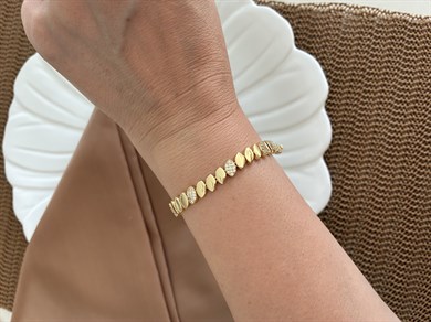 Vip Gold Zirkon Taşlı Plaka Badem Sıralı Bileklik