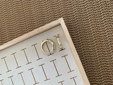 Vip Gold Zirkon Taşlı Plaka Biyeli Halka Küpe