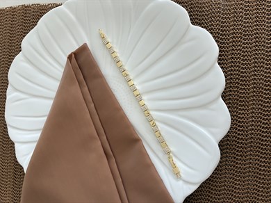 Vip Gold Zirkon Taşlı Plaka Büyük Kare Sıralı Bileklik