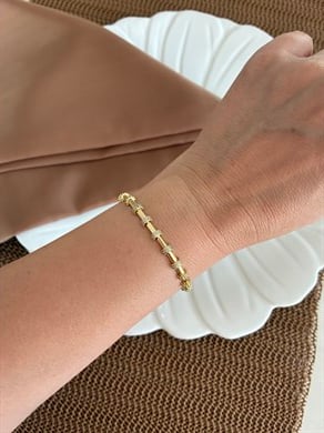 Vip Gold Zirkon Taşlı Plaka Çubuk Sıralı Tasarım Bileklik