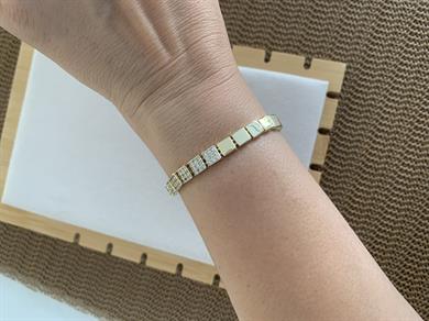 Vip Gold Zirkon Taşlı Plaka Kare Sıralı Bileklik