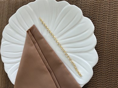 Vip Gold Zirkon Taşlı Plaka Üçgen Sıralı Bileklik