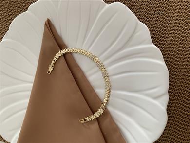 Vip Gold Zirkon Taşlı V Sıralı Bileklik