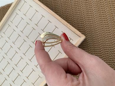 Vip Gold Zirkon Taşlı V Tasarım Küpe