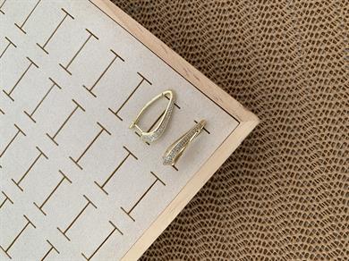 Vip Gold Zirkon Taşlı V Tasarım Küpe
