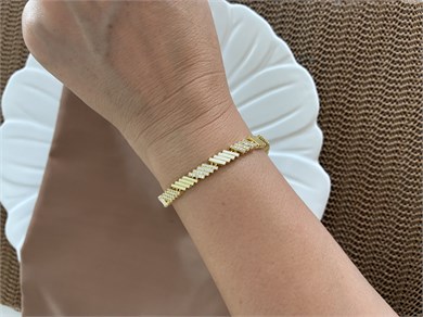 Vip Gold Zirkon Taşlı Zikzak Desenli Bileklik