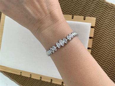 Vip Gümüş Baget Taşlı Badem Sıralı Tasarım Bileklik 