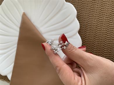 Vip Gümüş Baget Taşlı Yıldız Sallantılı Tasarım Küpe