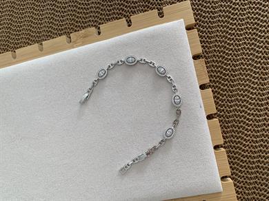 Vip Gümüş Düğme Zincir Zirkon taşlı Oval Sıralı Bileklik 