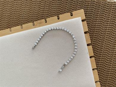 Vip Gümüş Gömme Tek Taş S Sıralı Su Yolu Bileklik