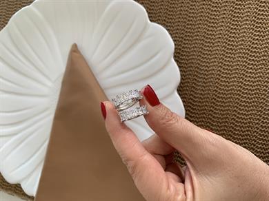 Vip Gümüş Kare Baget Taşlı Su Yolu Halka Küpe