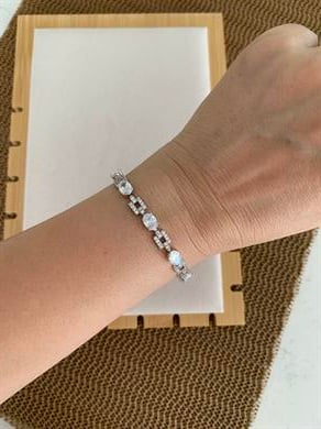 Vip Gümüş Oval Komple Tek Taş Su Yolu Sıralı Bileklik