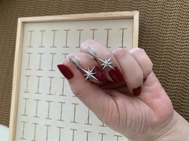 Vip Zirkon Taşlı Plaka Kutup Yıldız Sallantılı Küpe