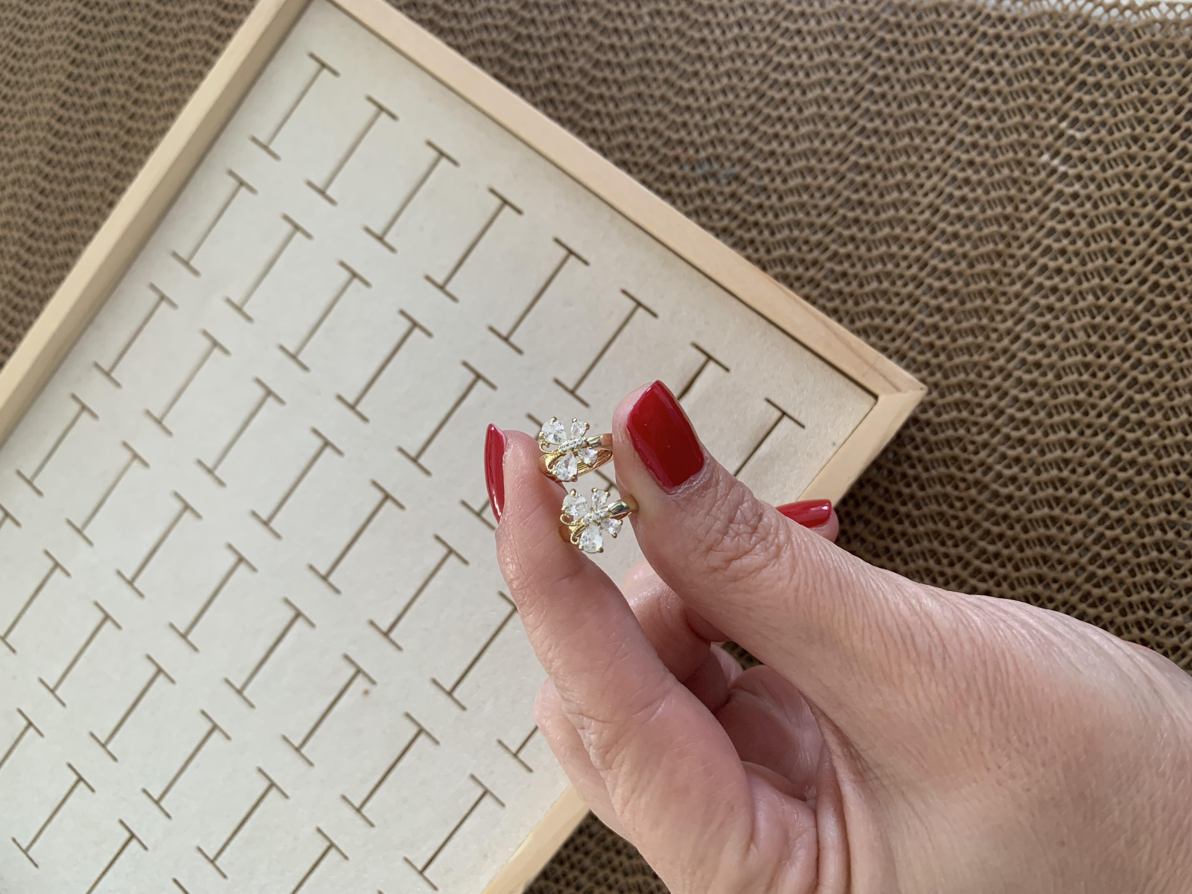 Vip Gold Baget Taşlı Fiyonk Küçük Halka Küpe