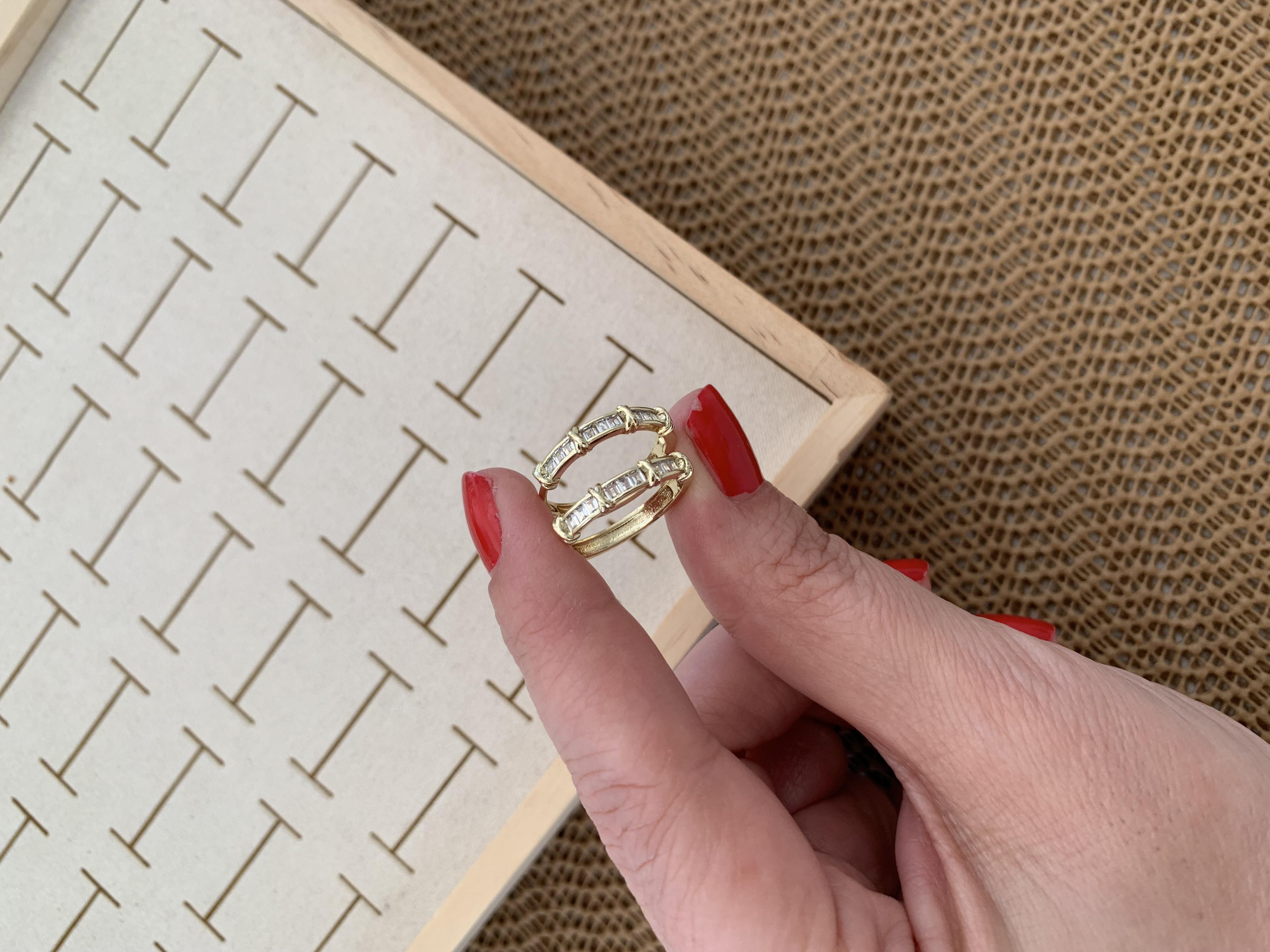 Vip Gold Baget Taşlı X Sıralı Halka Küpe
