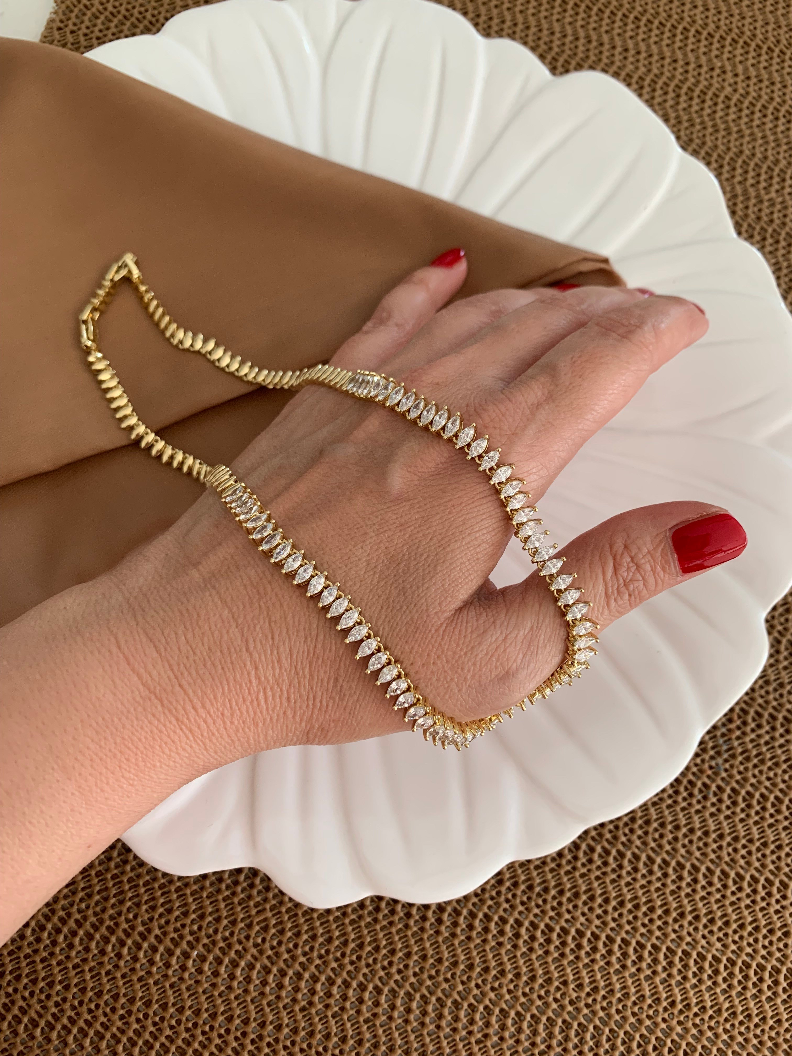 Vip Gold Damla Baget Taş Sıralı Tasarım Kolye
