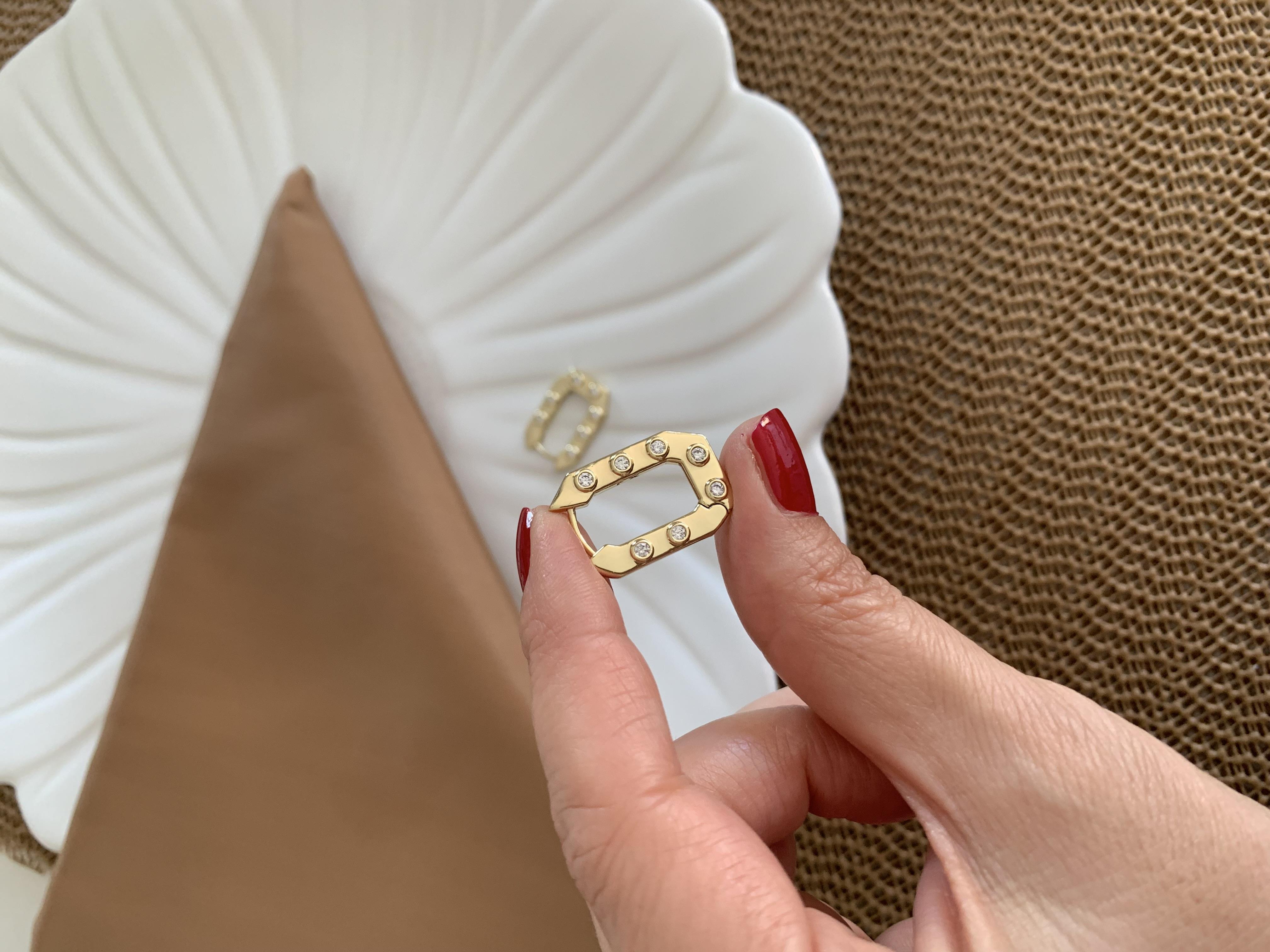 Vip Gold Gömme Taşlı Plaka Beşgen U Küpe