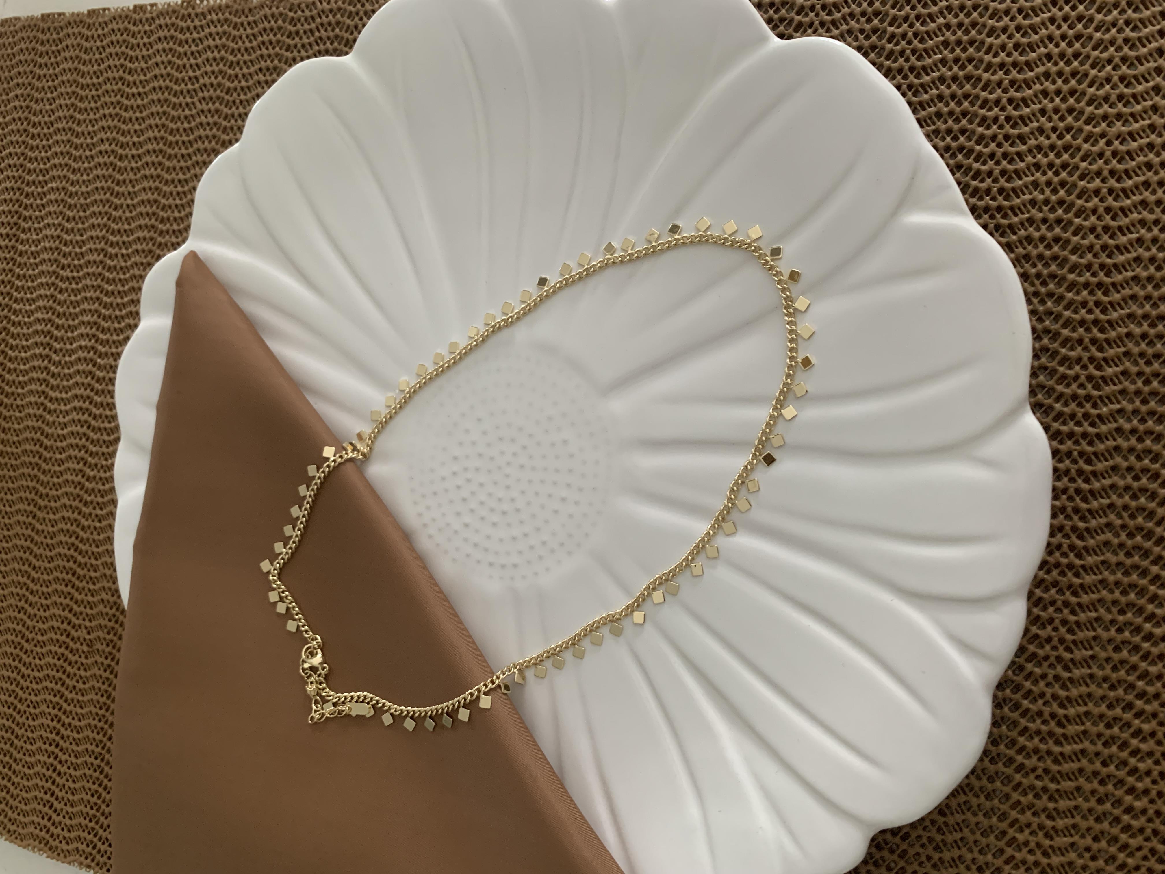 Vip Gold İnce Zincirli Mini Kare Sıralı Kolye