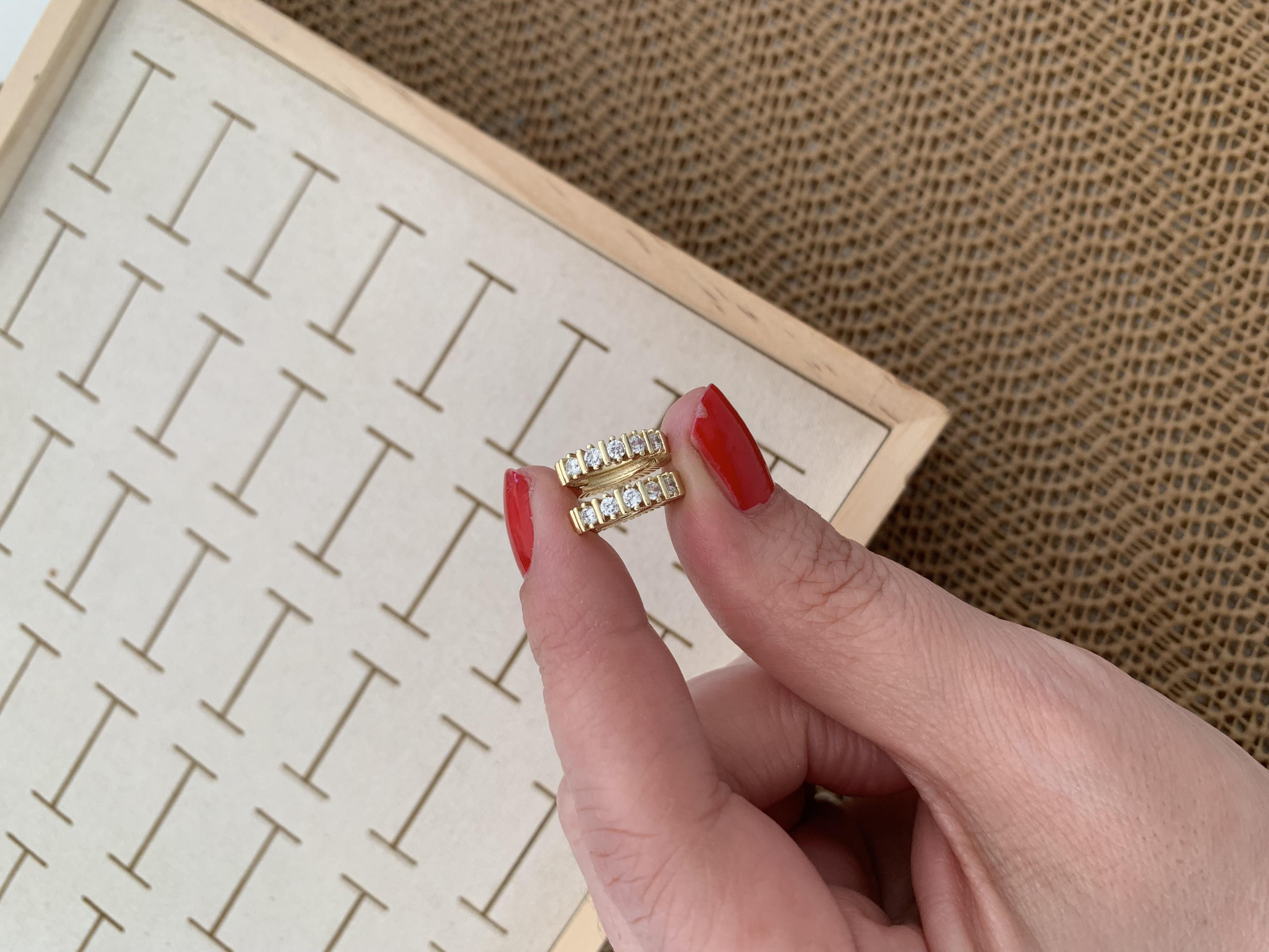 Vip Gold Kare Baget Taş Mini Halka Küpe