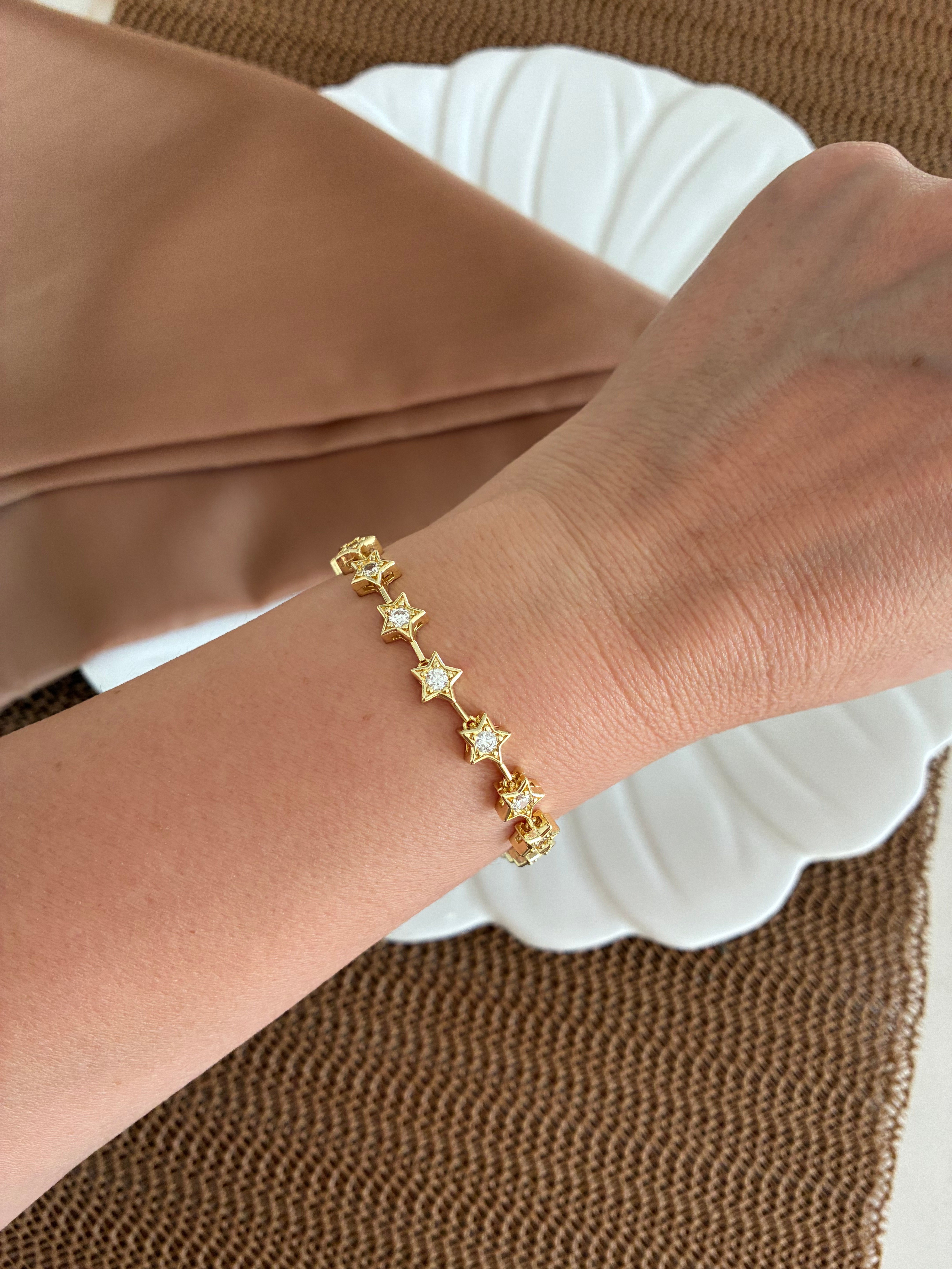 Vip Gold Ortası Gömme Taşlı Yıldız Sıralı Bileklik