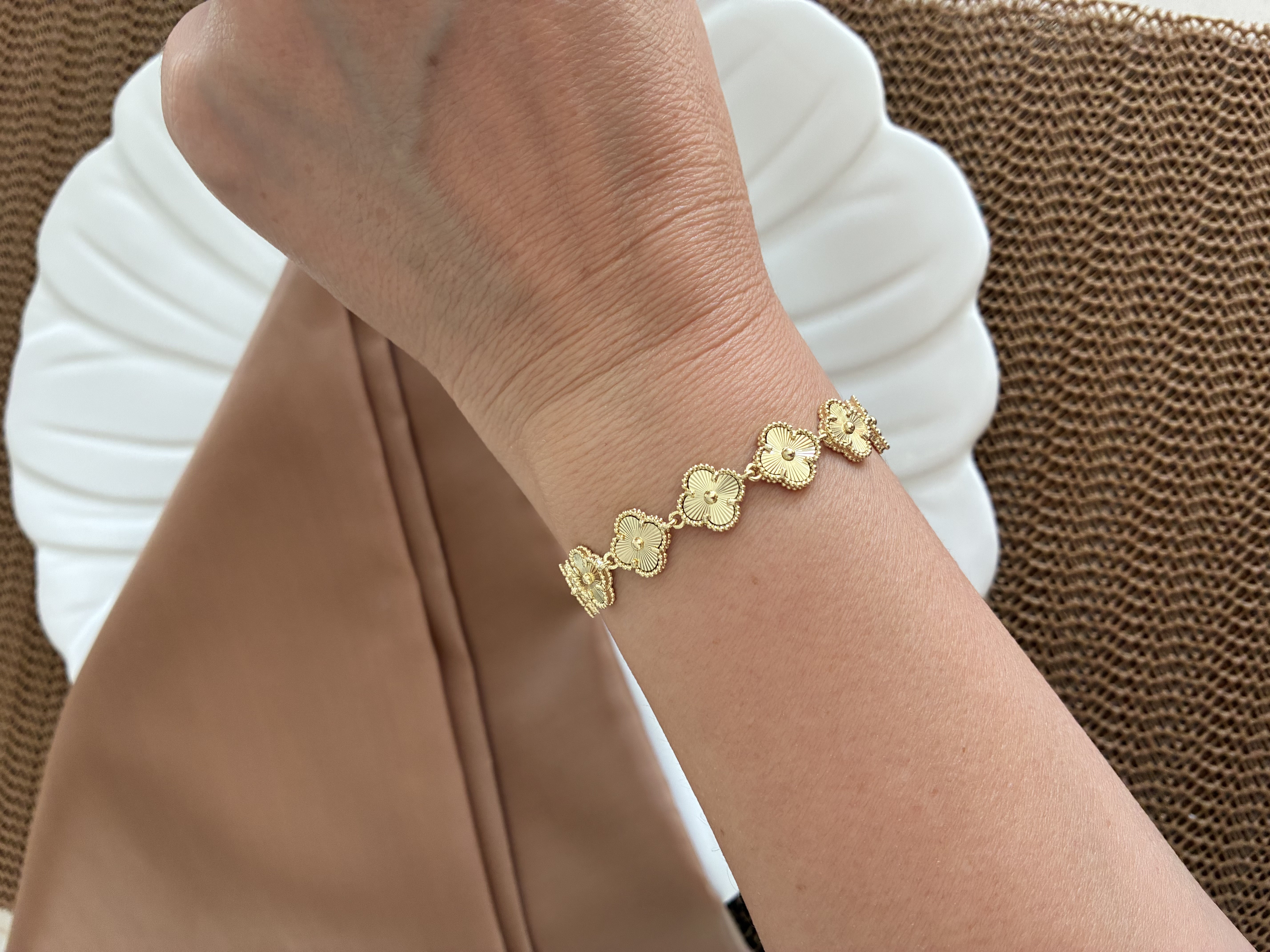 Vip Gold Pırıltılı Yonca Sıralı Bileklik