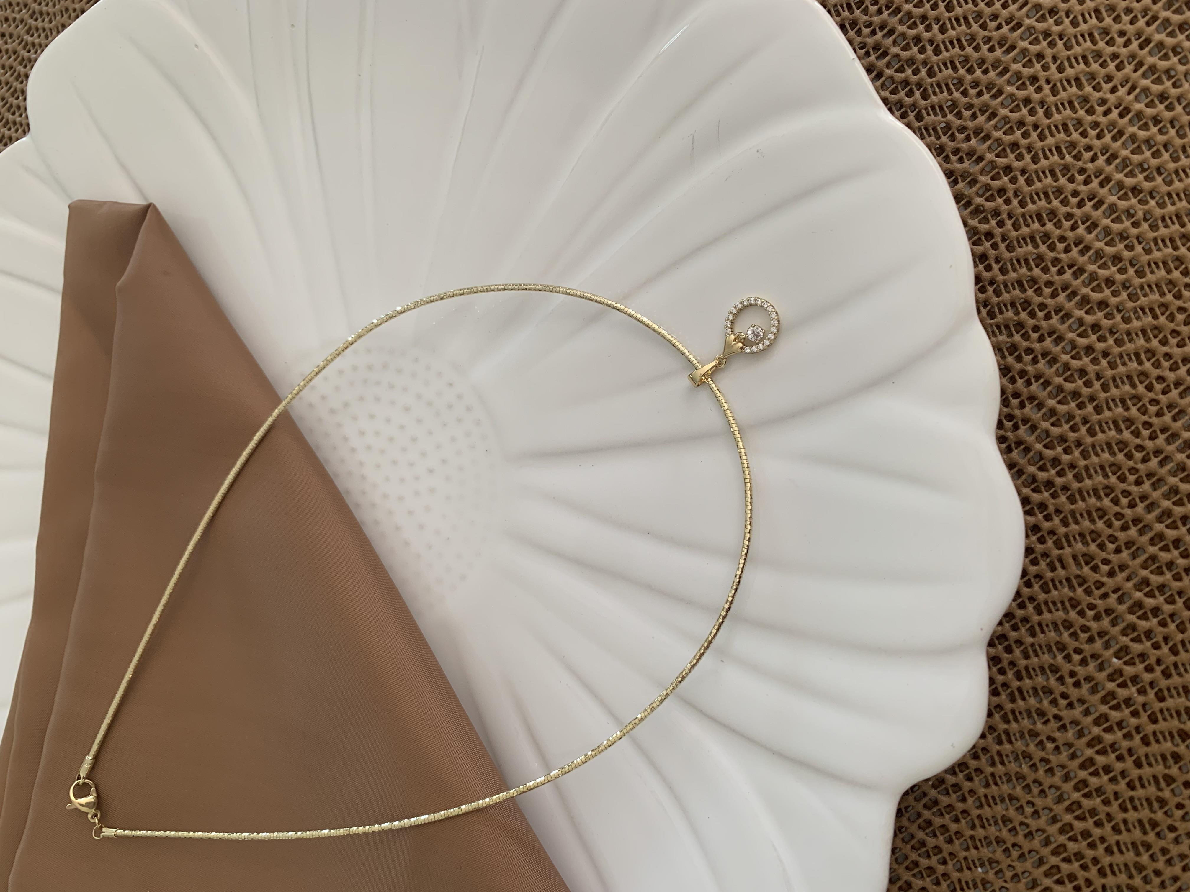Vip Gold Pırıltılı Zirkon Taşlı Daire Sallantılı Cocher Kolye