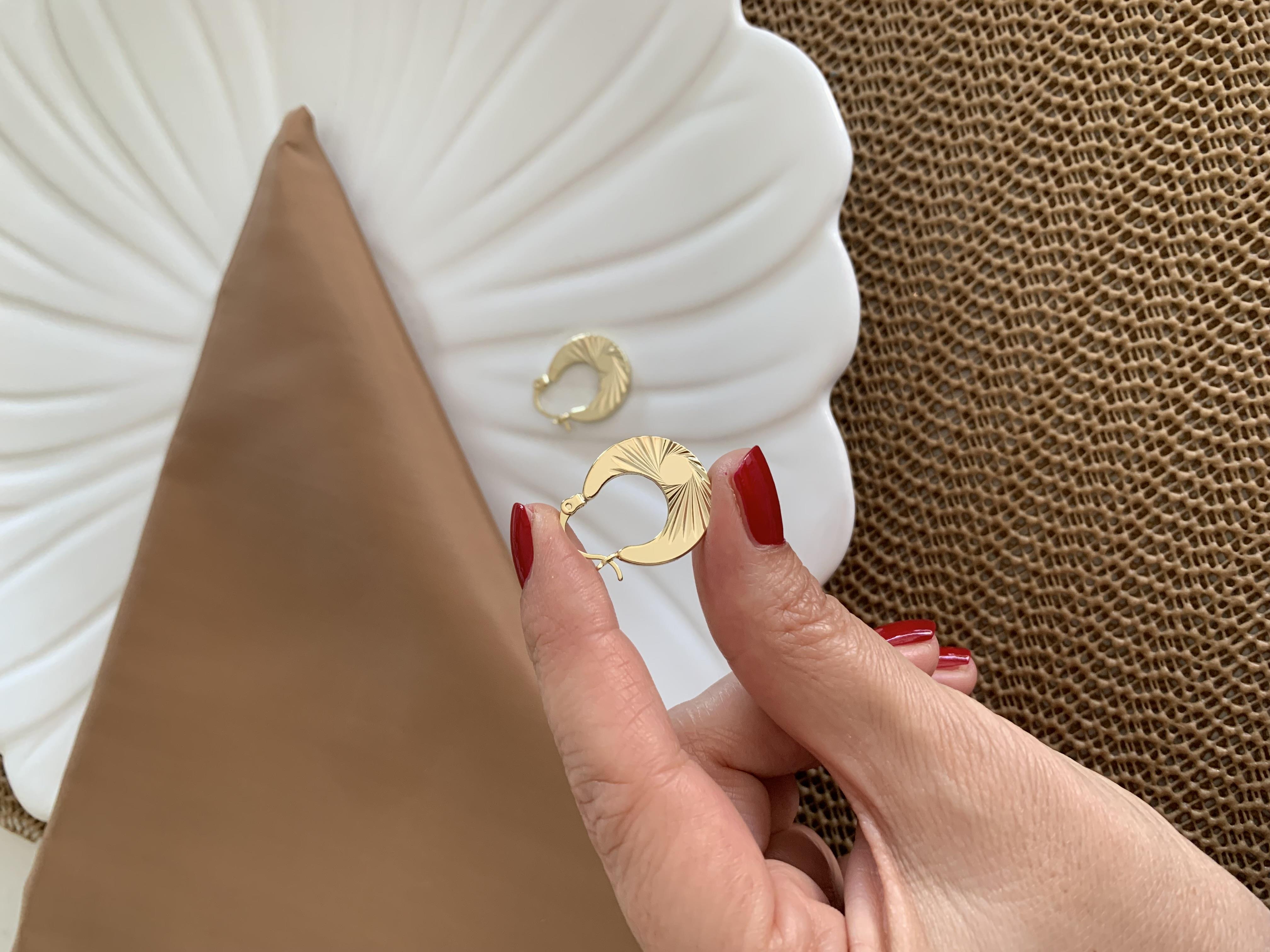 Vip Gold Plaka Çizgili Sepet Halka Küpe
