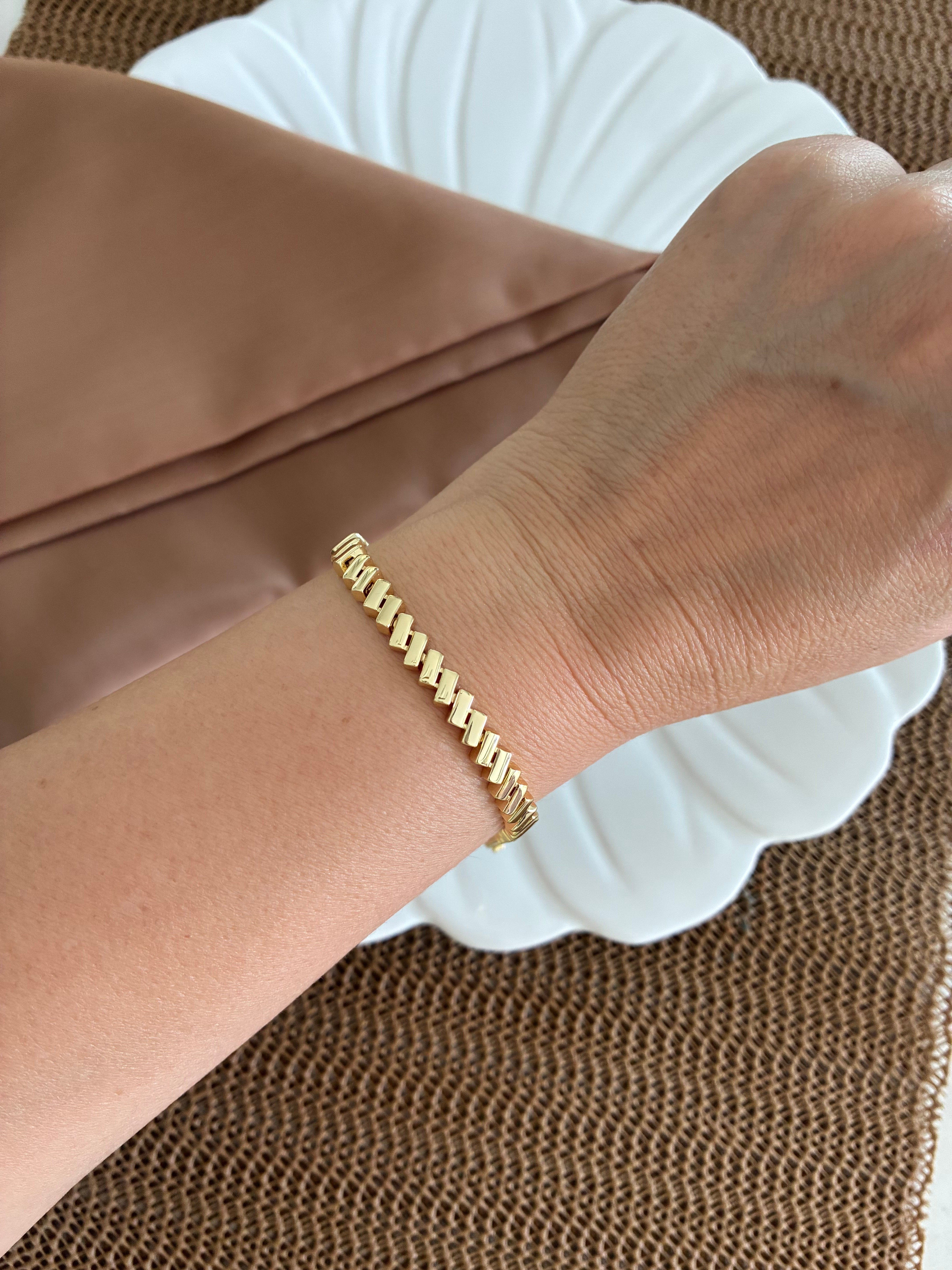 Vip Gold Plaka Çubuk Sıralı Bileklik
