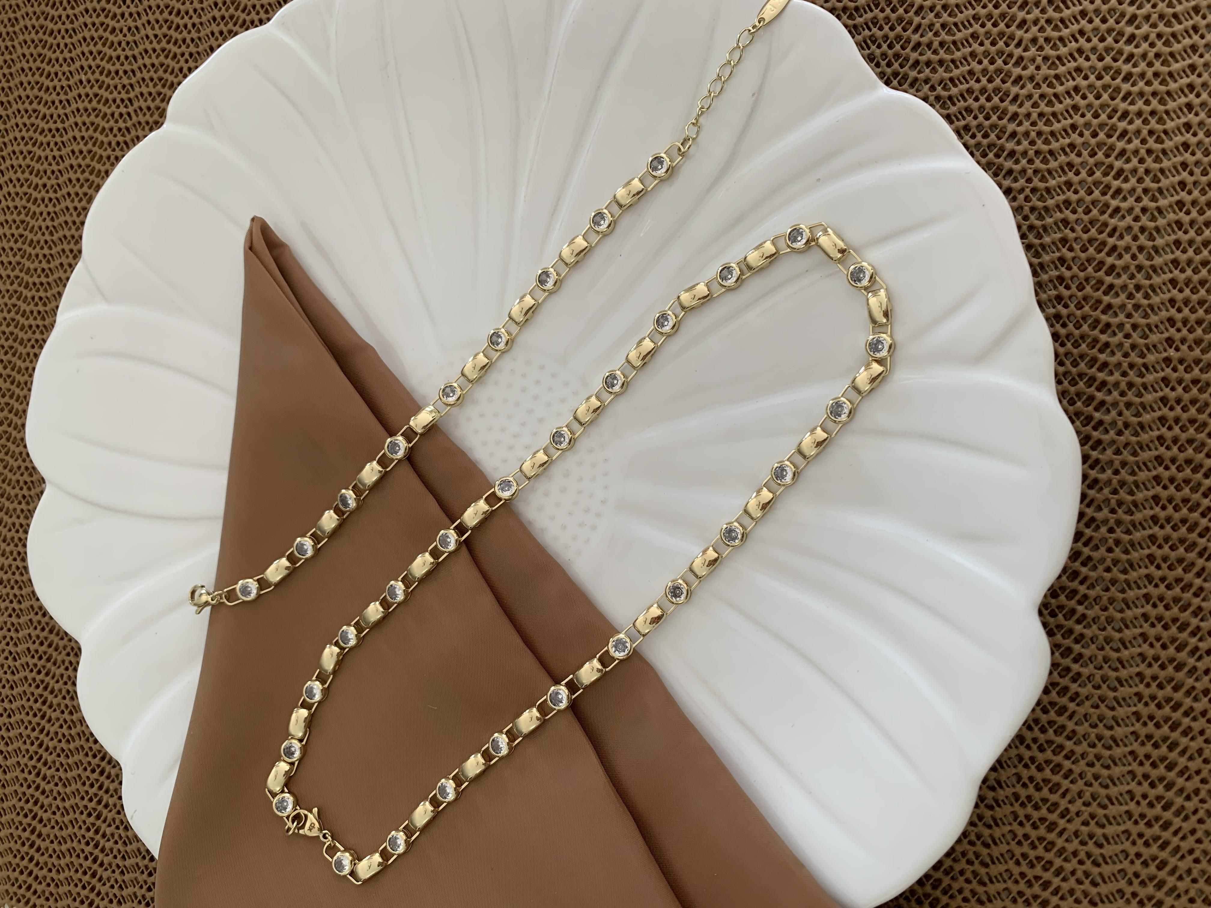 Vip Gold Plaka Daire Tek Taş Kolye Bileklik Set