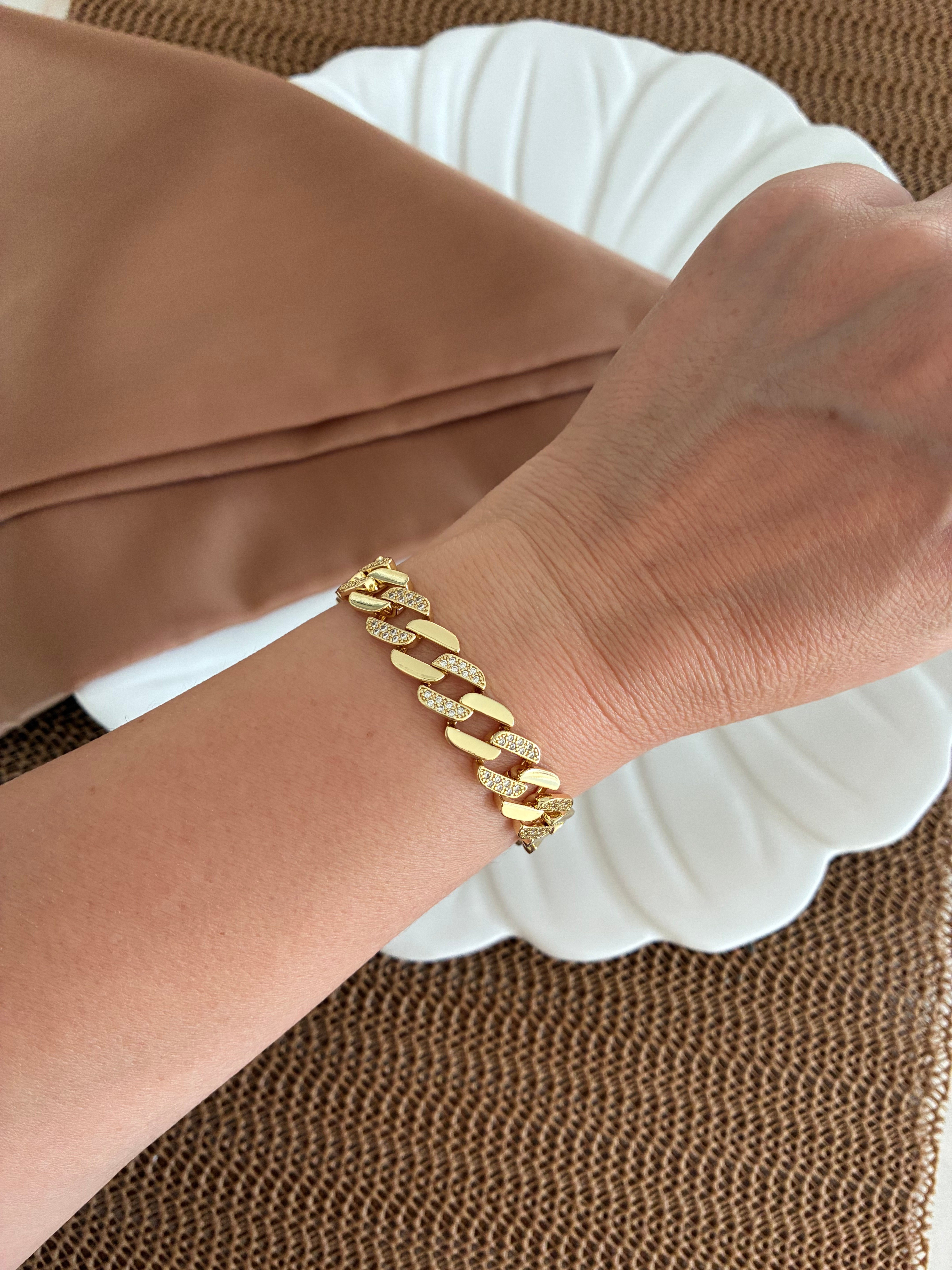 Vip Gold Plaka Klasik Zincir Zirkon Taşlı Tasarım Bileklik