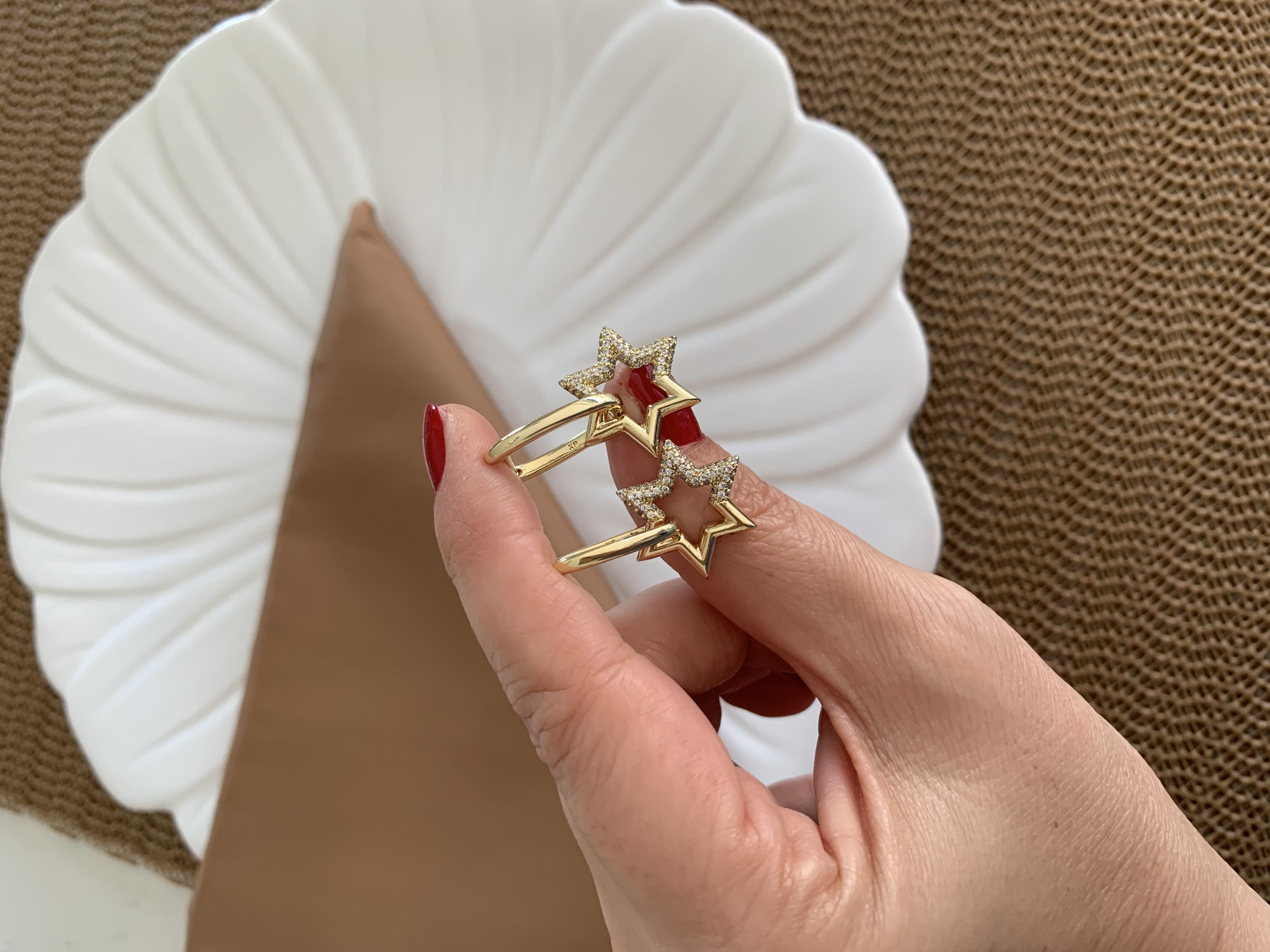 Vip Gold Plaka U Zirkon Taşlı Yıldız Sallantılı Küpe