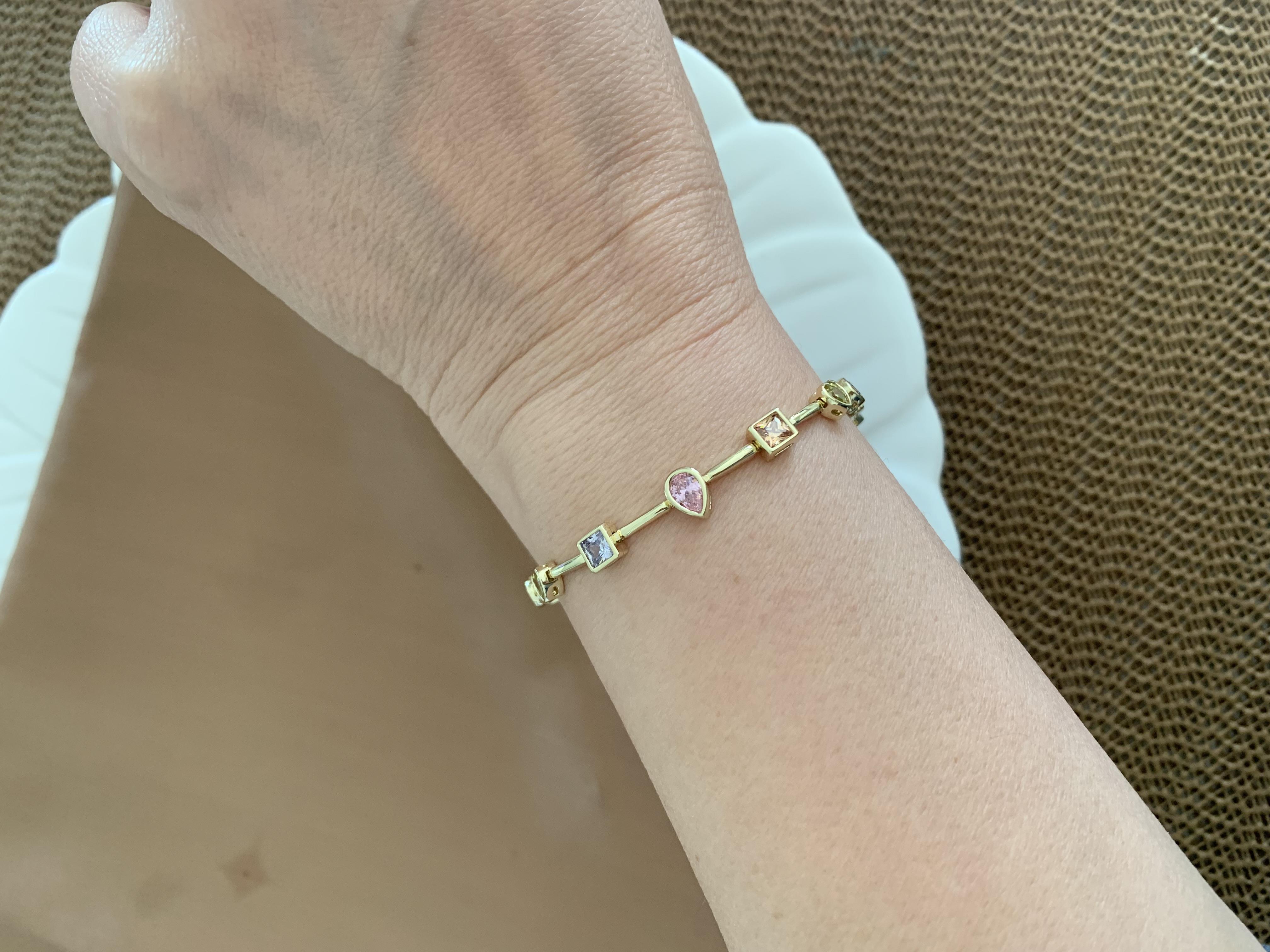 Vip Gold Renkli Kare Damla Baget Taş Sıralı Bileklik