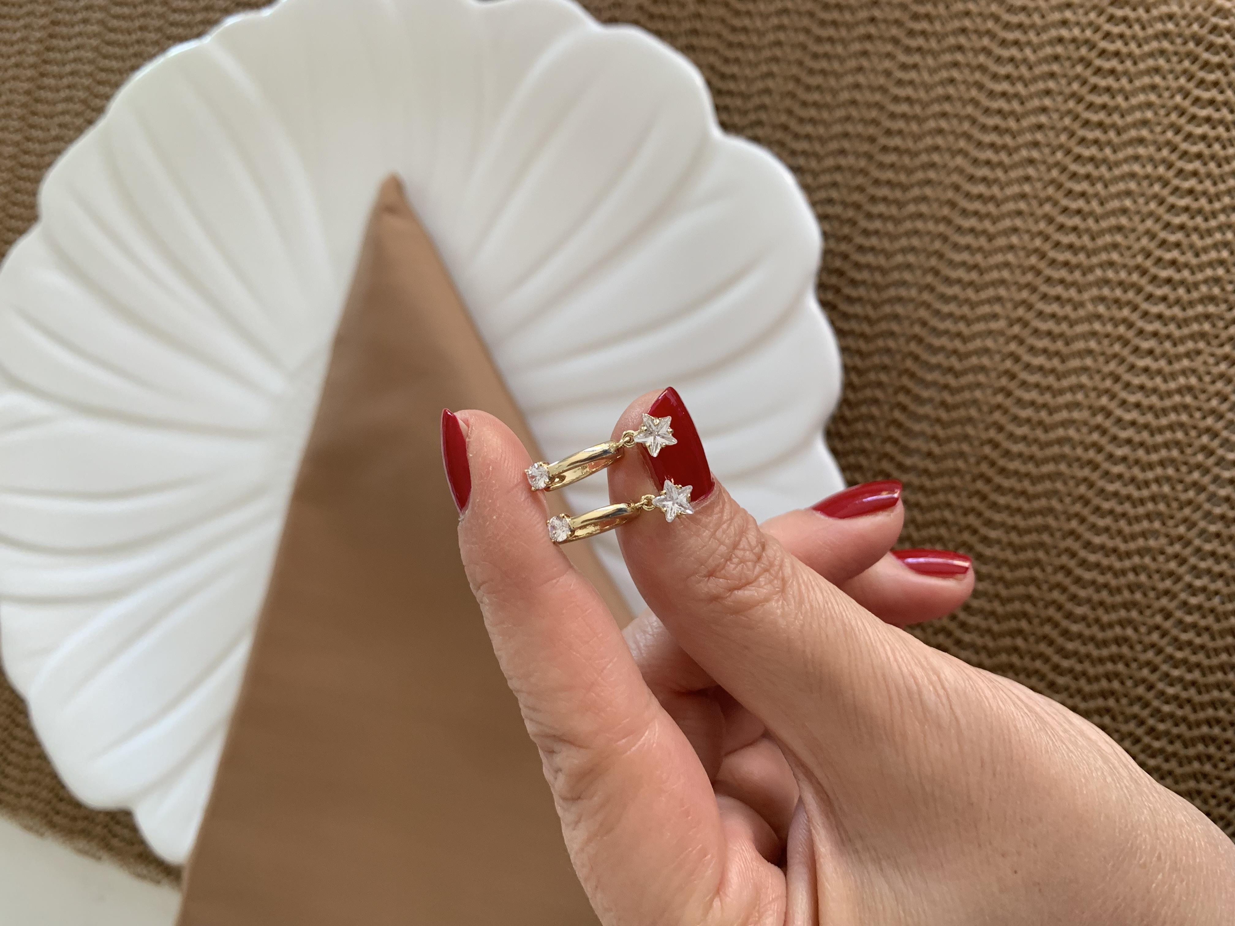 Vip Gold Tek Taş Yıldız Sallantılı Halka Küpe