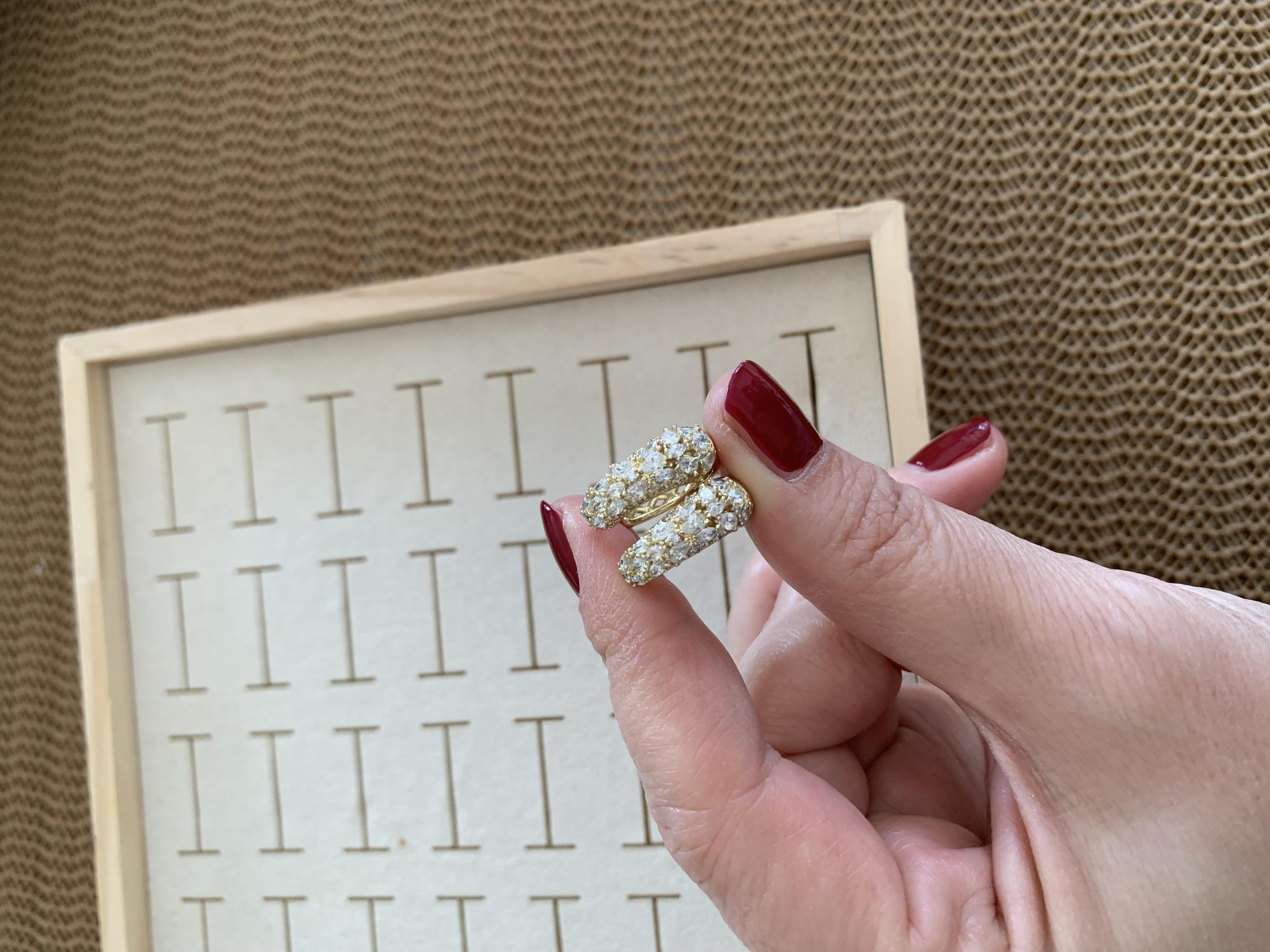 Vip Gold Üç Sır Damla Baget Taşlı Halka Küpe