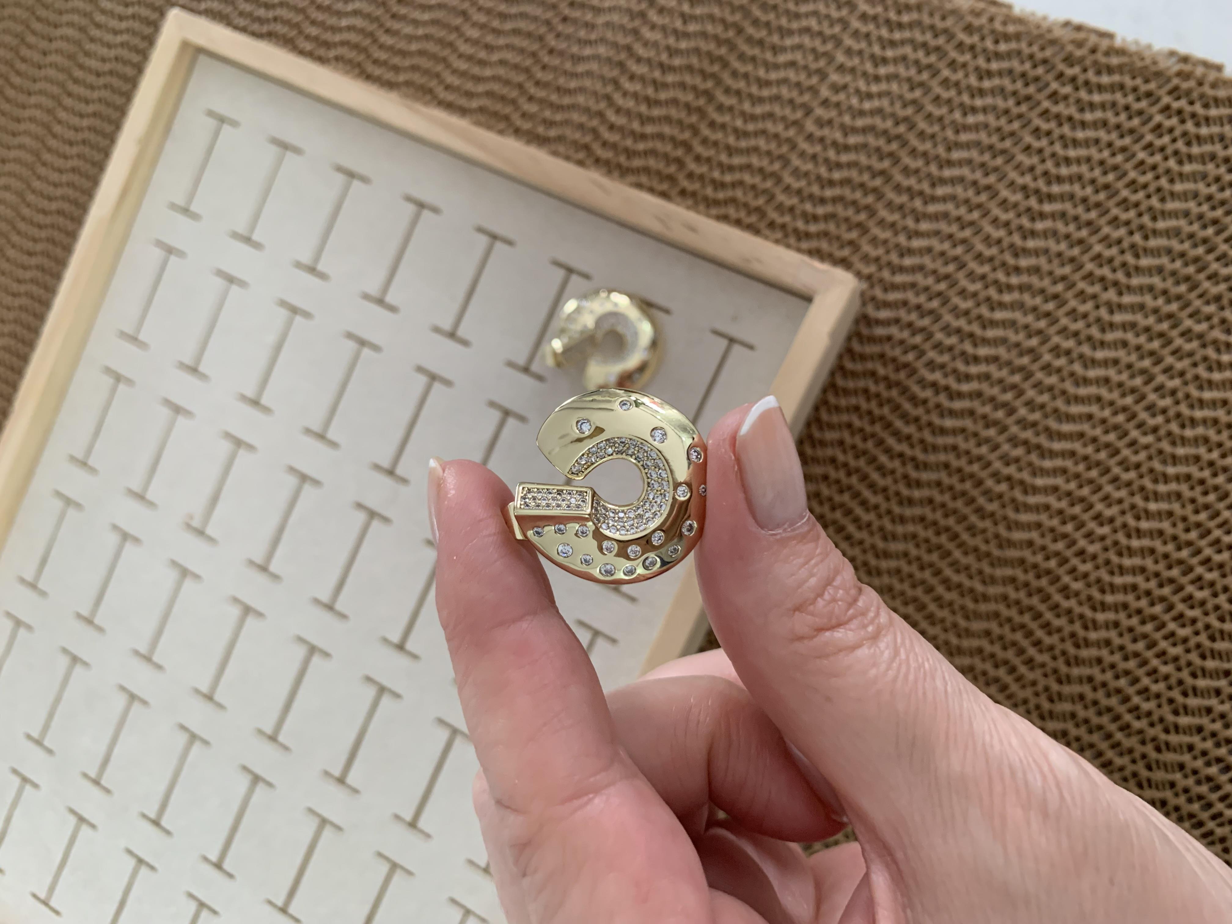 Vip Gold Zirkon Taşlı Ay Tasarım Küpe