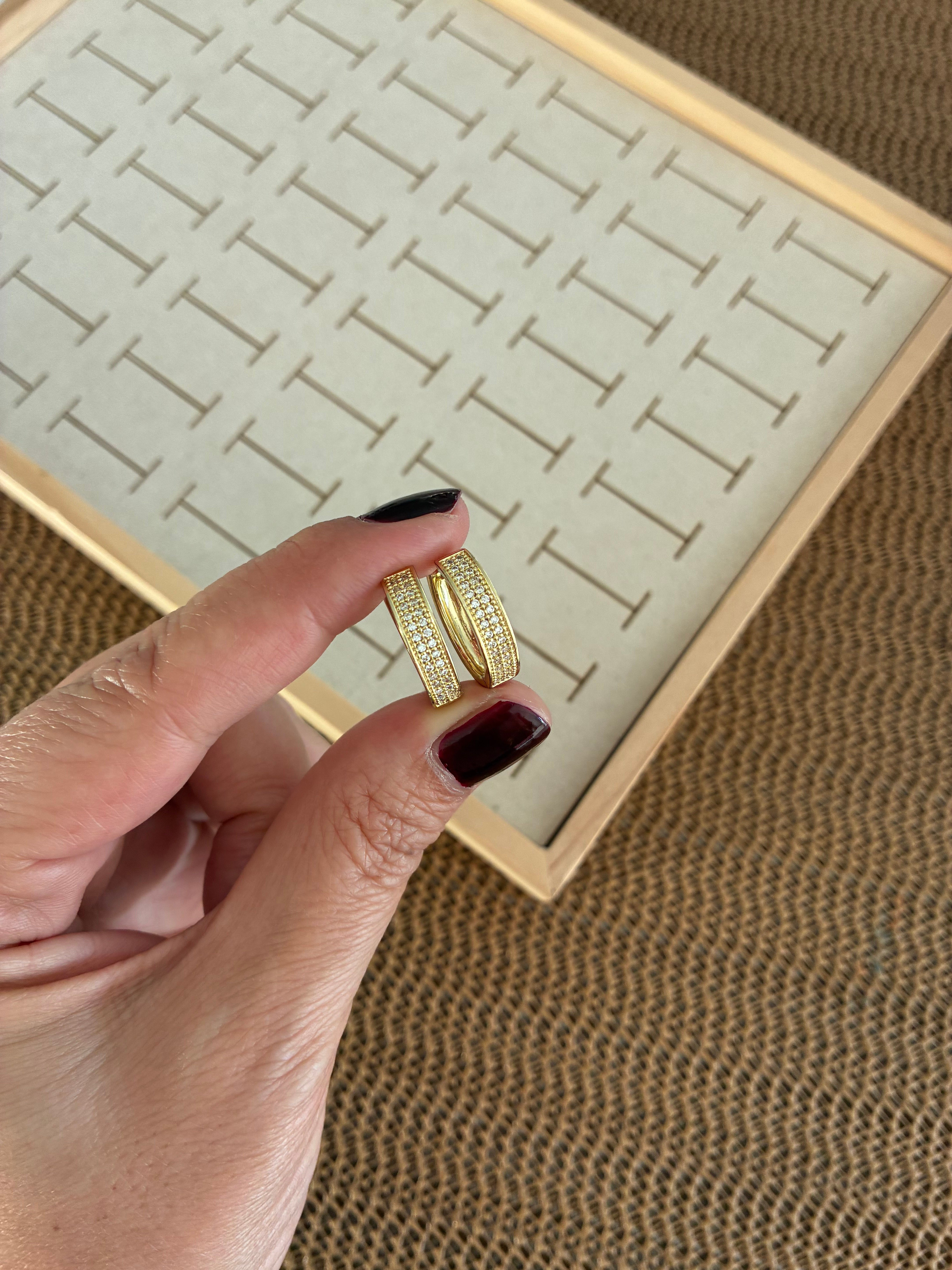 Vip Gold Zirkon Taşlı Ortası Hasır Halka Küpe