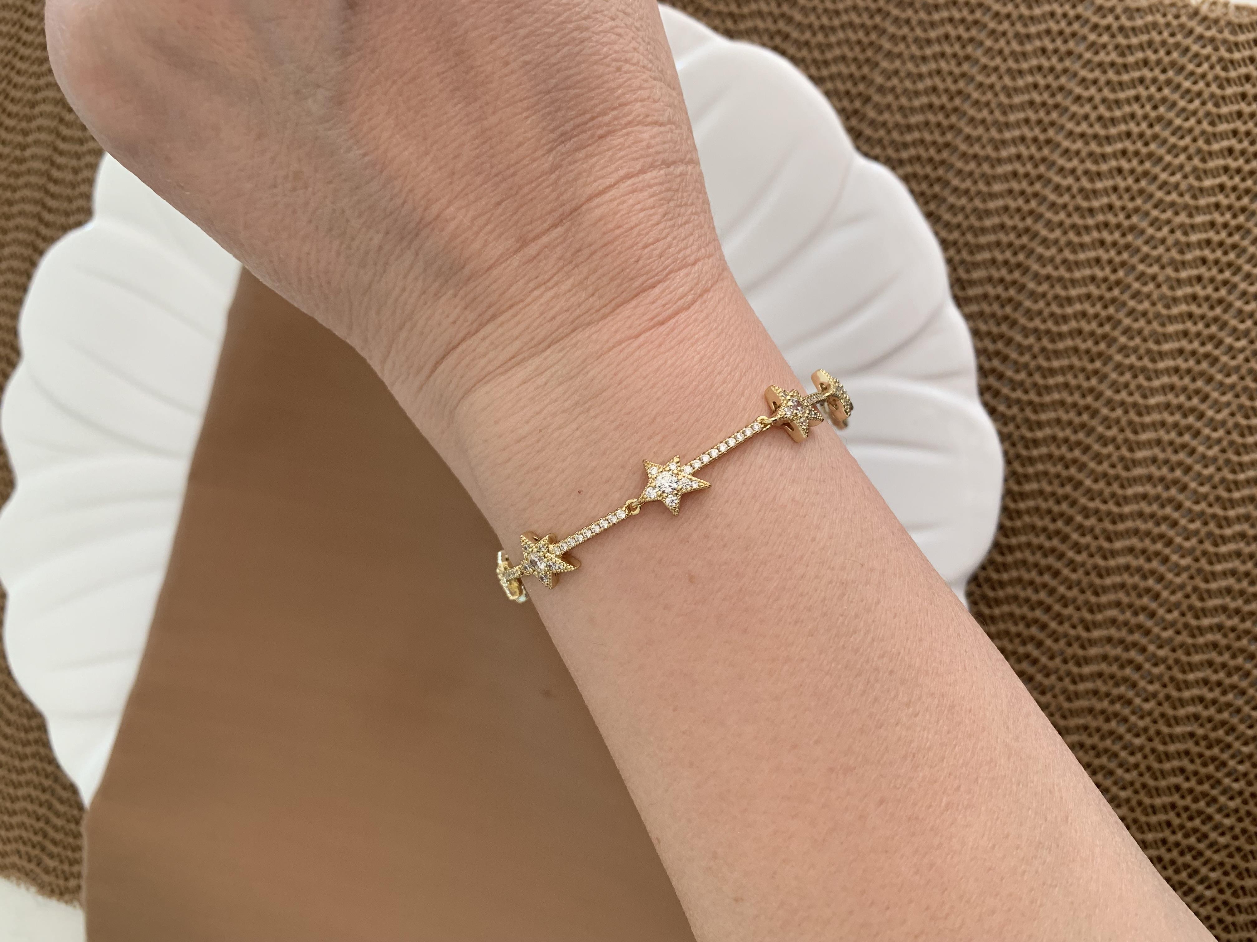 Vip Gold Zirkon Taşlı Yıldız Sıralı Tasarım Bileklik