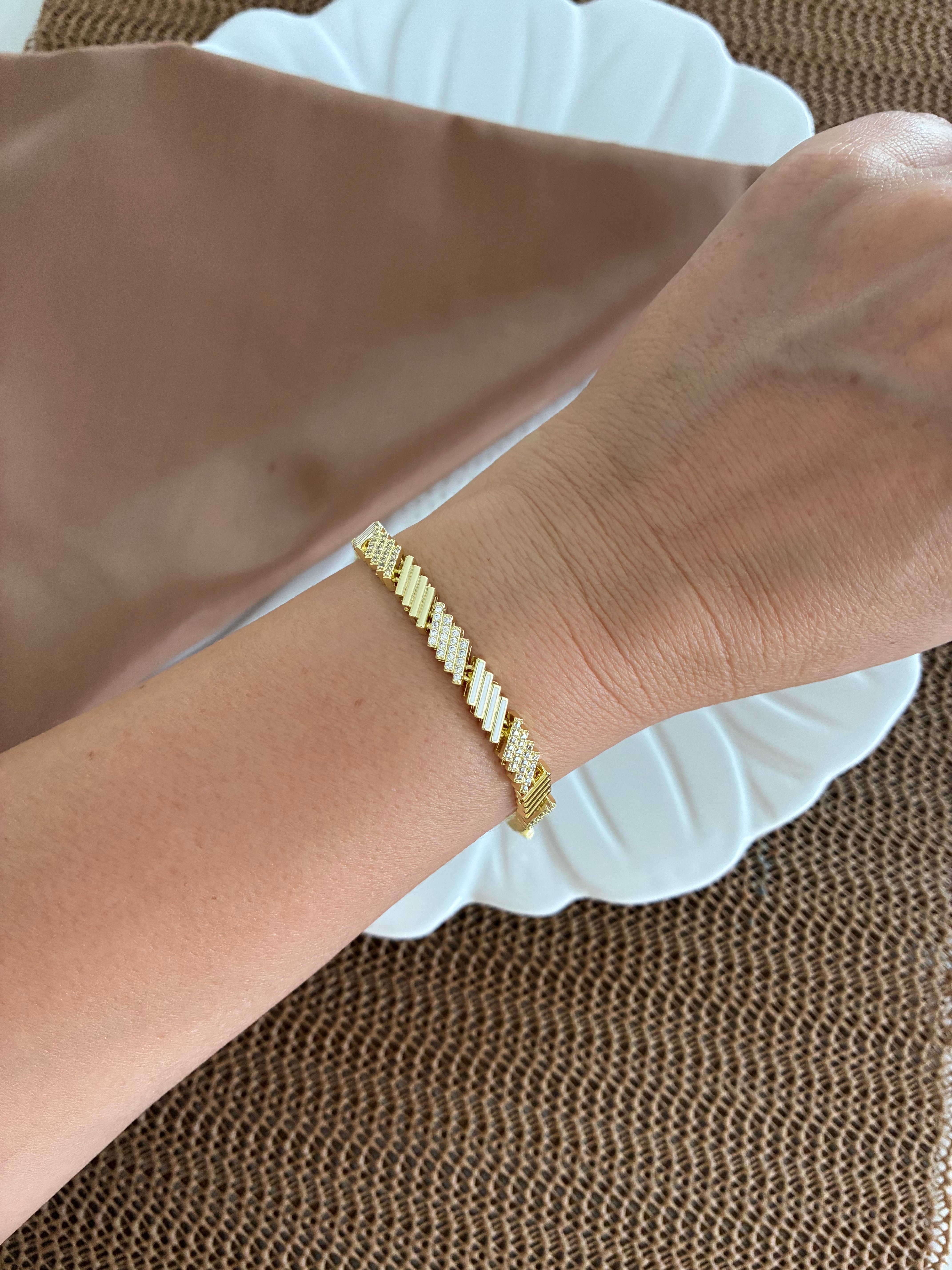 Vip Gold Zirkon Taşlı Zikzak Desenli Bileklik