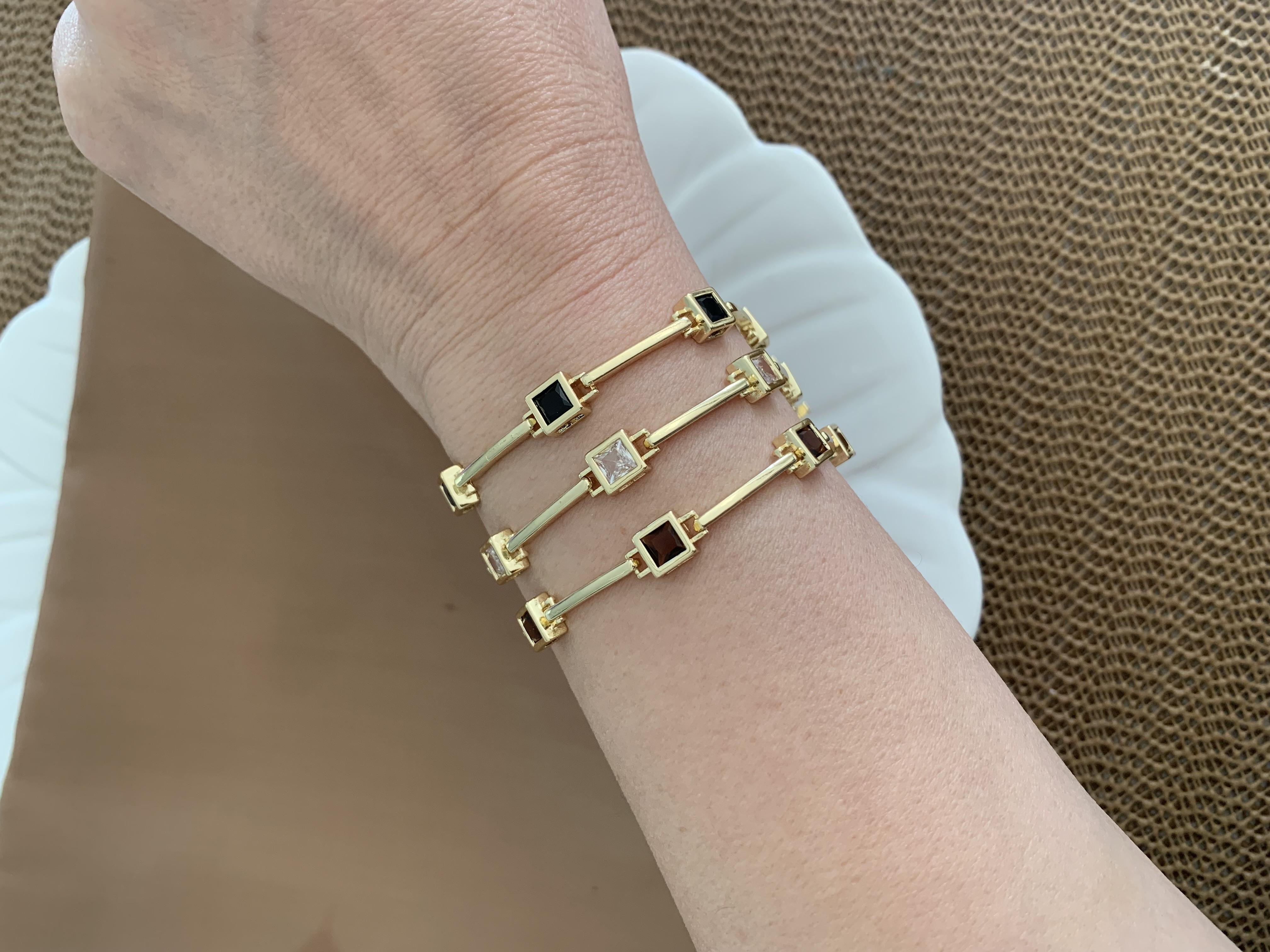 Vip Kare Baget Taş Sıralı Bileklik