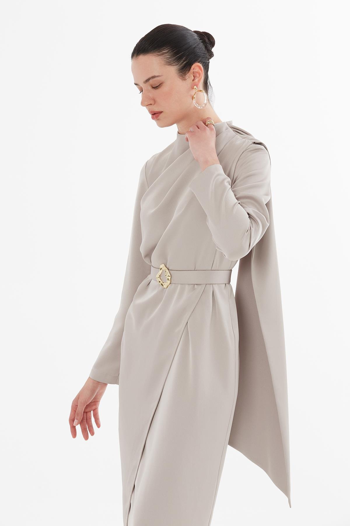 Bolero Görünümlü Kemerli Midi Boy Vizon Elbise