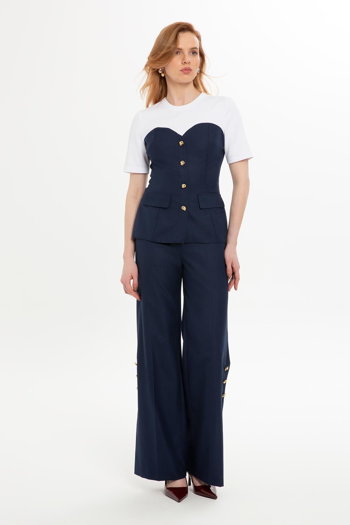 Çizgili Yarım Kol Bluz Ve Pantolonlu Lacivert Takım