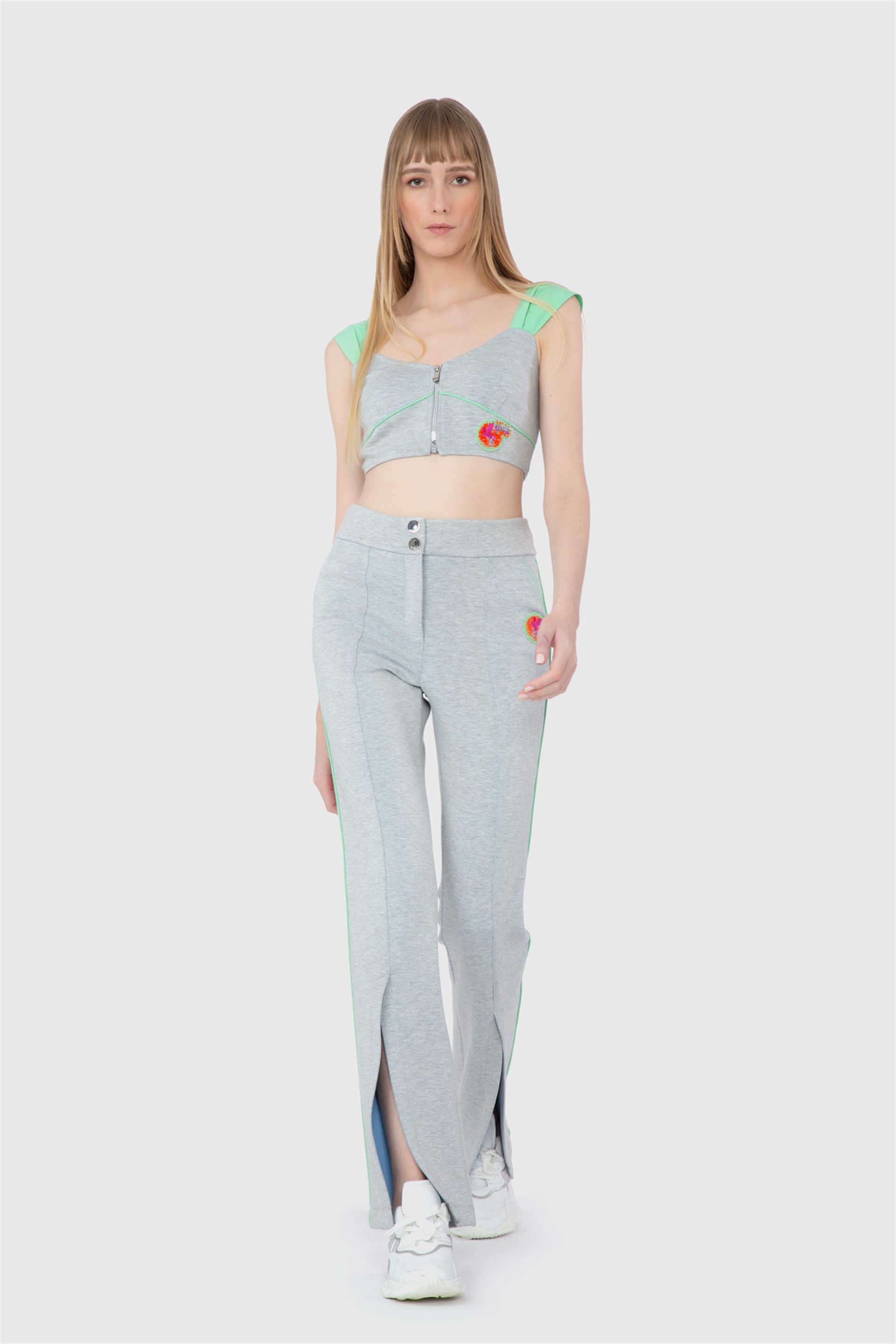 Teknik Kumaş Ve Şerit Detaylı Scuba Gri Crop Top