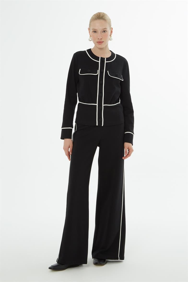 Düğme Kapamalı Hırka Ve Siyah Eşofman Takımı