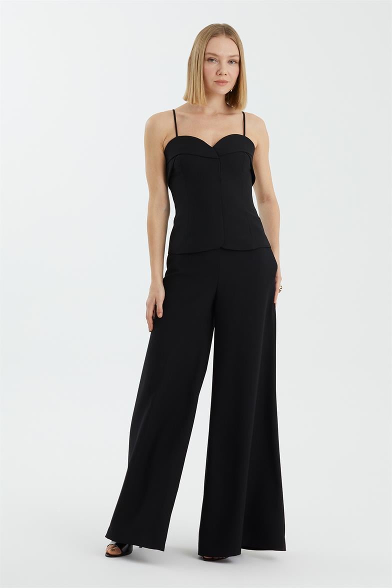 Fermuarlı Kalp Yaka Siyah Askılı Bluz