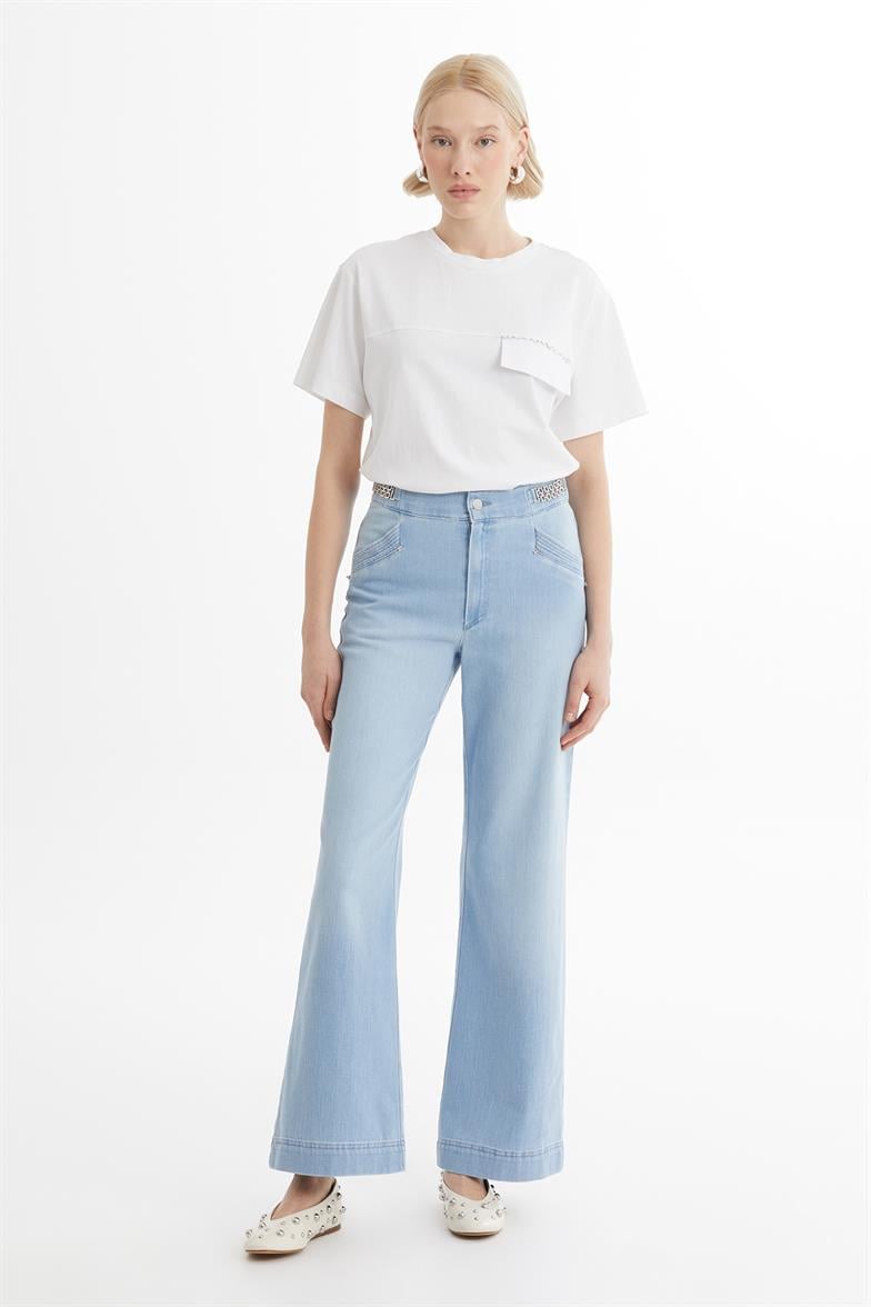 Metal Aksesuar Detaylı Mavi Jean