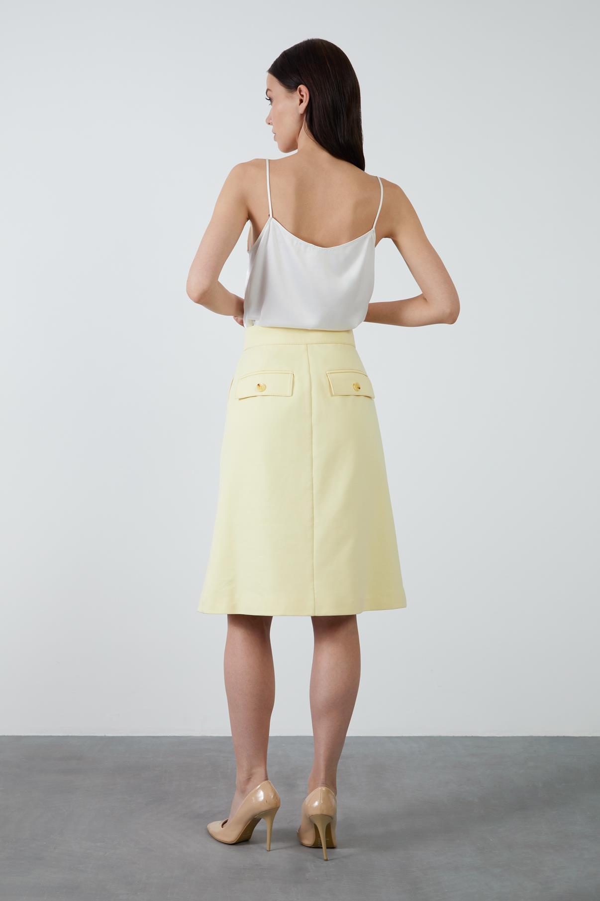 Bone Button Closure Skirt
