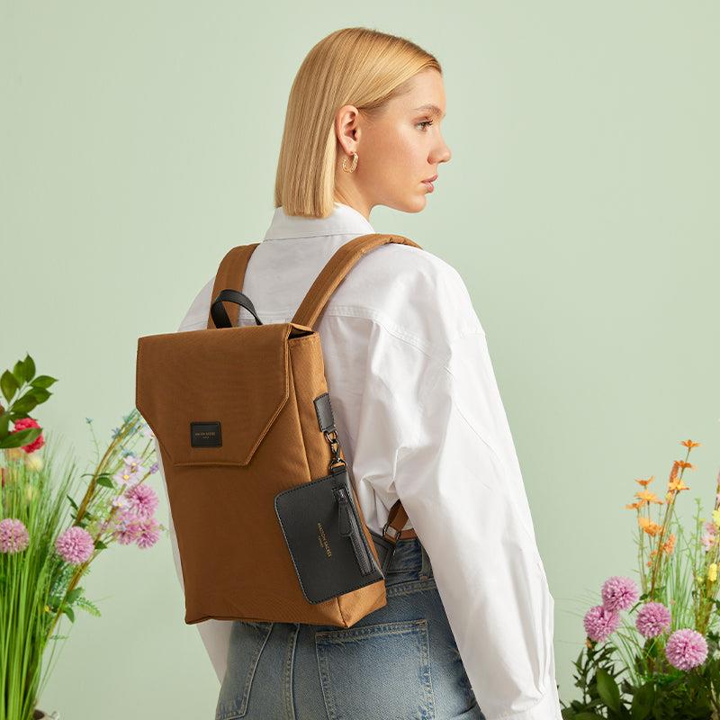 Maison Sacrée Sırt Çantası Ferrat Gold Brown 13