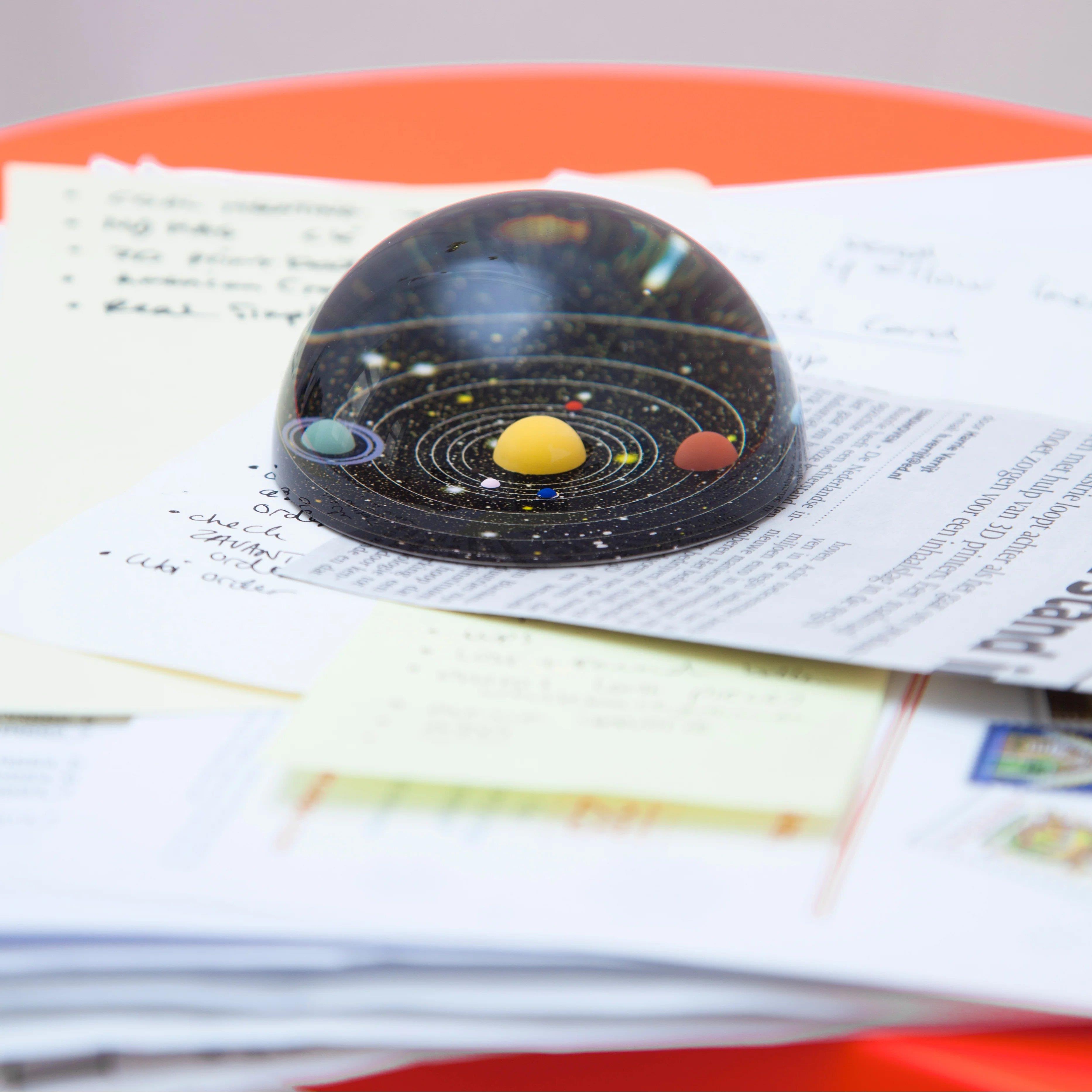 Kikkerland Planetarium Paperweight Kağıt Ağırlığı Güneş Sistemi